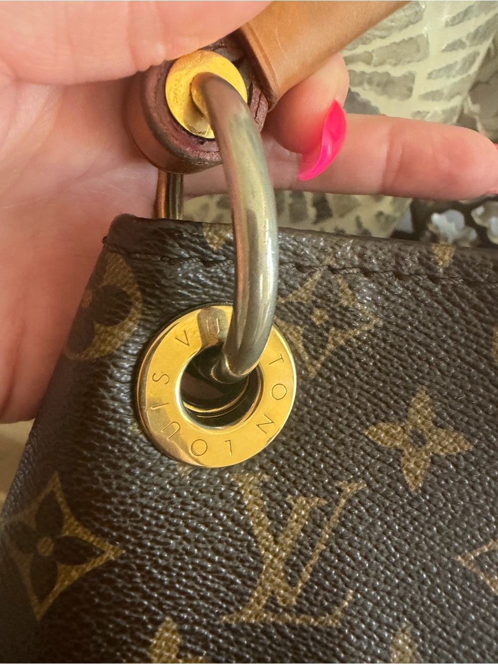 AUTHENTIC Louis Vuitton Artsy Monogram Canvas - Picture 14 of 16